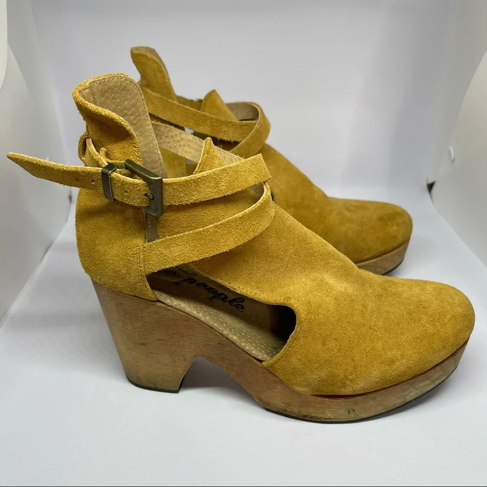 Free People Womens Yellow Taupe Suede Cedar Clog Shoes Size US 7/ 37 - Picture 7 of 15